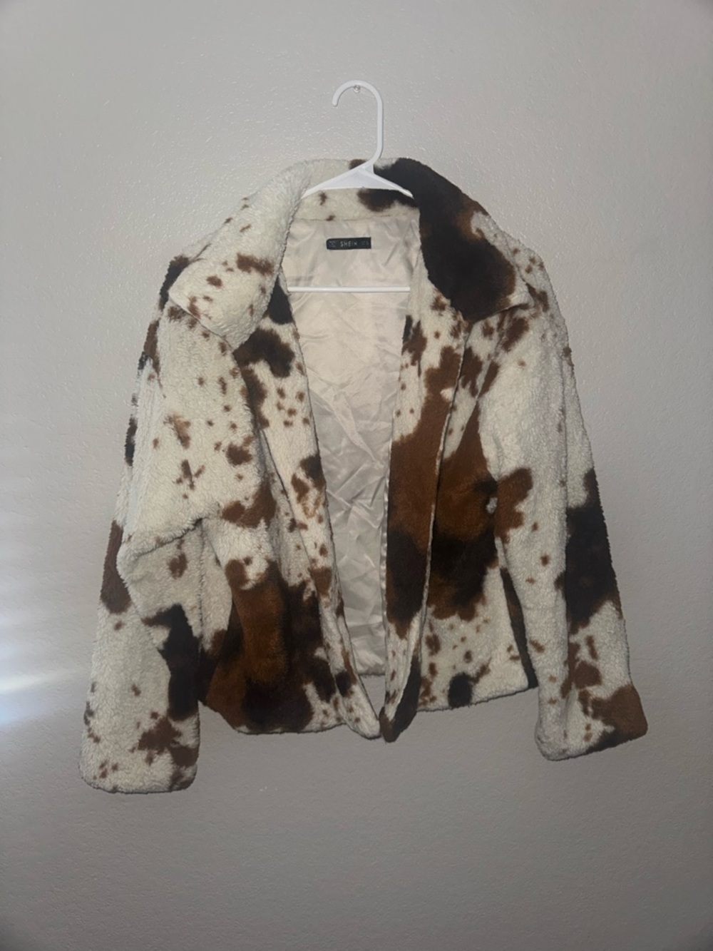 SHEIN Cream & Brown Cow-Print Teddy Jacket